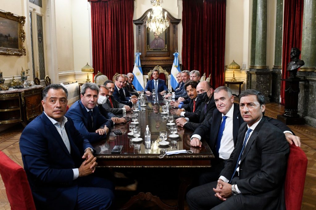 Arcioni: “Estamos acá para acompañar el crecimiento de la Argentina”