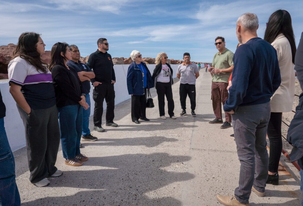 La escollera de Puerto Rawson tendrá un mural que recorrerá la historia de la capital y la Patagonia