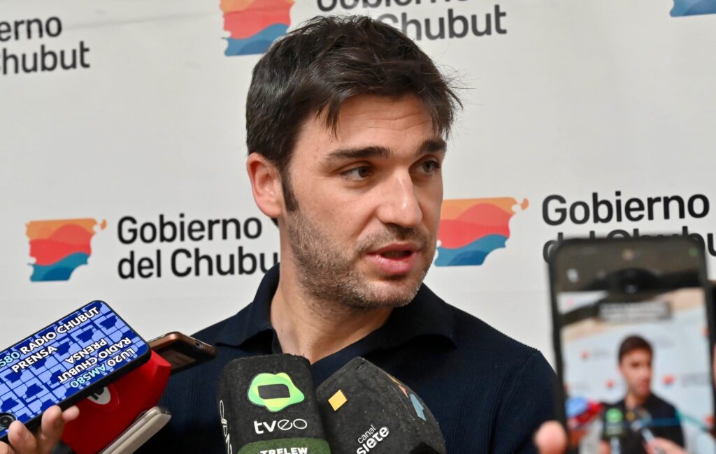 Satisfacciòn de Torres por la ley aprobada que limita los descuentos sobre salarios y el programa de alivio financiero