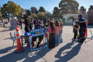 Con juegos, sorteos y espectáculos se desarrolló la edición especial de "la Muni en tu Barrio" por el Día de la Madre
