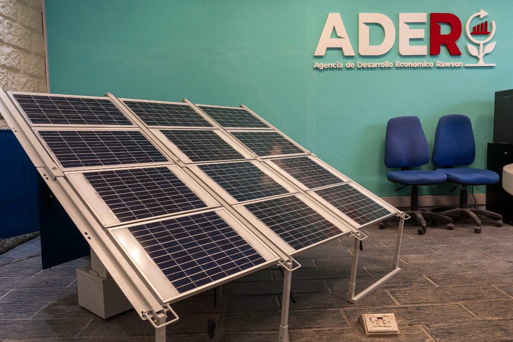 ADER suma una estación fotovoltaica para capacitar a la comunidad en Energías Renovables