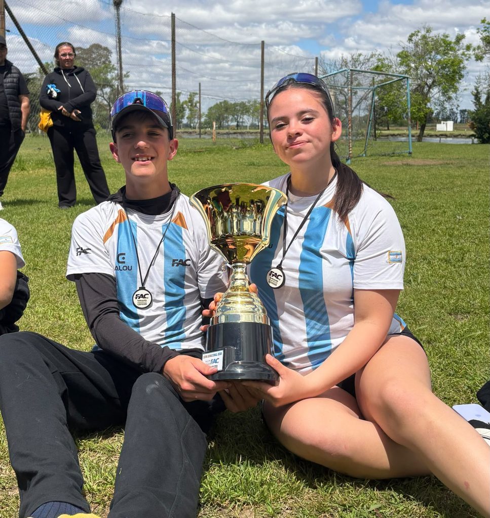 Dos jóvenes chubutenses se coronaron campeones de la Copa Binacional de Canotaje con la selección argentina