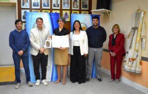 Reconocimiento a la creación y diseño del vestido “Raíces de la Estepa” que representó a Chubut en certamen cultural nacional
