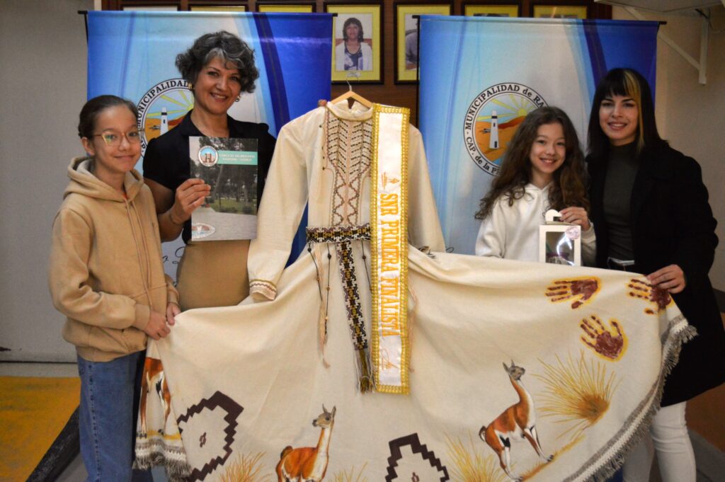 Reconocimiento a la creación y diseño del vestido “Raíces de la Estepa” que representó a Chubut en certamen cultural nacional