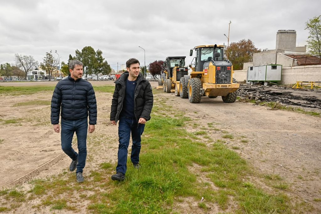 Plan Galina Torres supervisó el inicio de las obras para transformar la Pista Municipal de Atletismo de Trelew