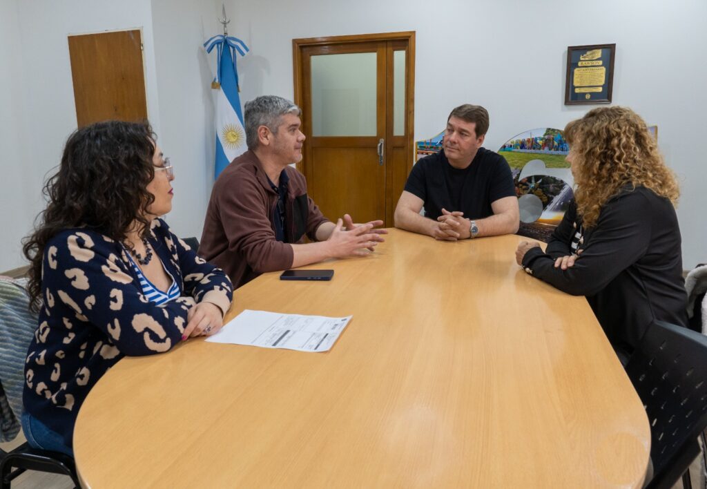 Unión Docentes Argentinos propone ampliar el acceso a una oferta de formación universitaria virtual