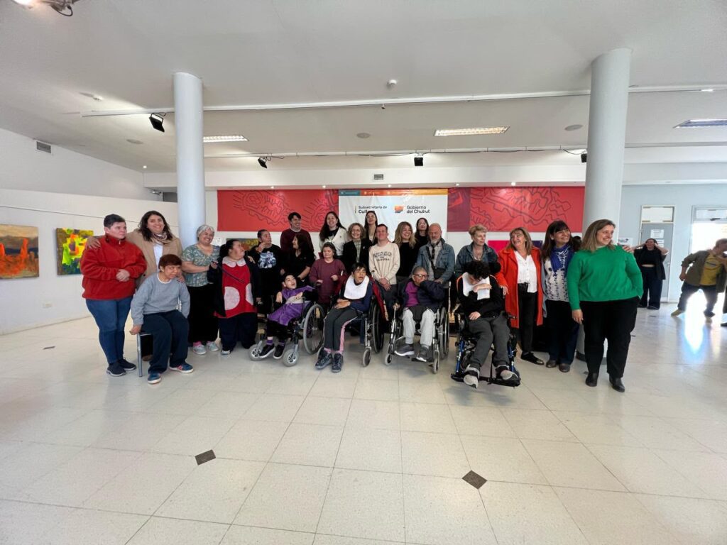 Provincia inauguró la muestra de arte “Miradas que conectan”