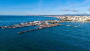 El destructor Almirante Brown, la gran atracción de la celebración por los 30 años del muelle de Comodoro Rivadavia