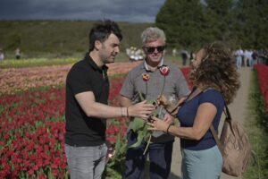 En la apertura de la Temporada de Tulipanes, Torres confirmó que se licitarán nuevas obras para ampliar el aeropuerto de Esquel