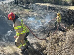 Bomberos Voluntarios sofocó un incendio de pastizales en zona de chacras por ruta 25