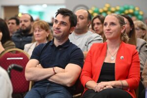 Torres acompañó los 40 años de Fundación Crecer y anunció la construcción de un SUM para ampliar sus espacios de atención e inclusión