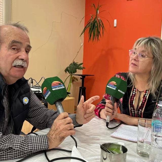 #PiedraLibre desde la @camara.de.comercio.rw TODOS los sábados de 10 a 13 con Aldo Vega e invitados  Gracias a @gladis.poblete @mauroholley @hospital_rawson y a quienes participaron este sábado 💪  ¿A quién tenés ganas de ver en esa mesa? Te leemos...  #radioenvivo #fmbahíaengaño #rawsonchubut