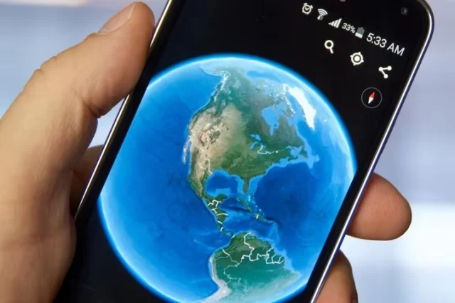 Gemini permite a Google Earth predecir eventos climáticos
Google Earth ahora sirve para hacer análisis y predicciones de eventos climáticos severos en todo el planeta  Google ha convertido Earth en una herramienta de predicción de fenómenos climáticos que se usa para combatir el cambio climático y con ayuda del razonamiento que impulsa Gemini. Ahora también ofrece una respuesta ante desastres más precisa.
#googleearth  https://fmbahiaengano.com/gemini-permite-a-google-earth-predecir-eventos-climaticos/